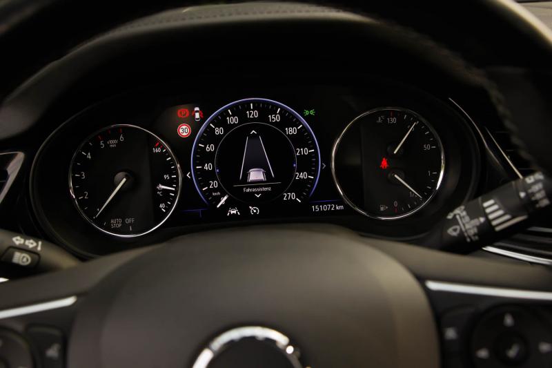 Opel - Insignia - pic30