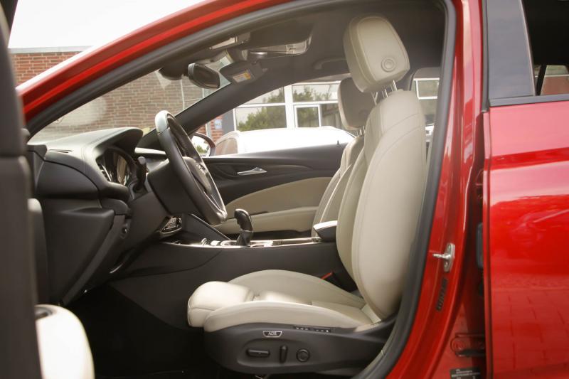 Opel - Insignia - pic8