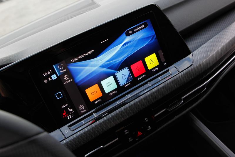 Volkswagen - Golf 8 - pic21