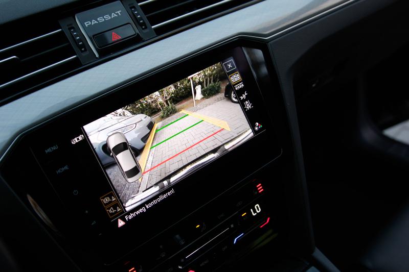 Volkswagen - Passat - pic44