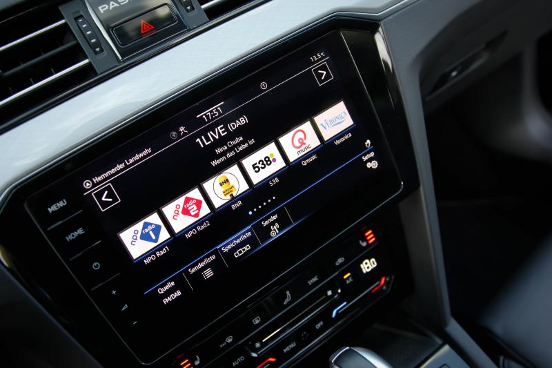 Volkswagen - Passat - pic14