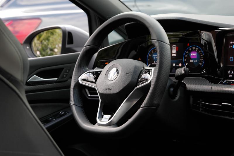 Volkswagen - Golf 8 - pic13