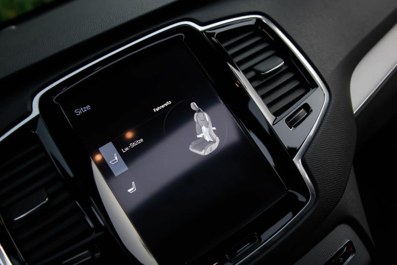Volvo - XC90 - pic34