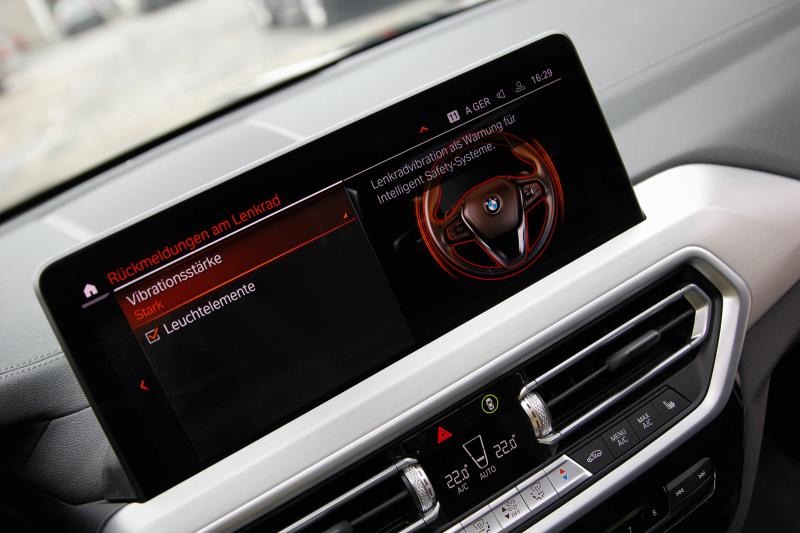 BMW - IX3 - pic20