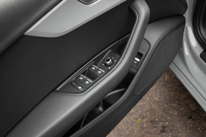 Audi - a4 - pic36