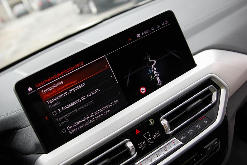 BMW - IX3 - pic30