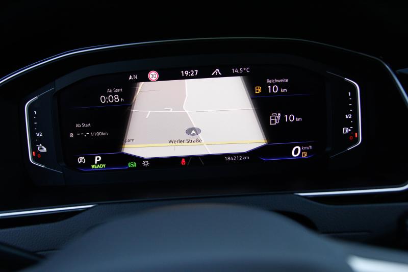 Volkswagen - Passat - pic34