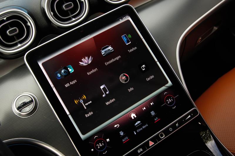 Mercedes - C200 - pic24