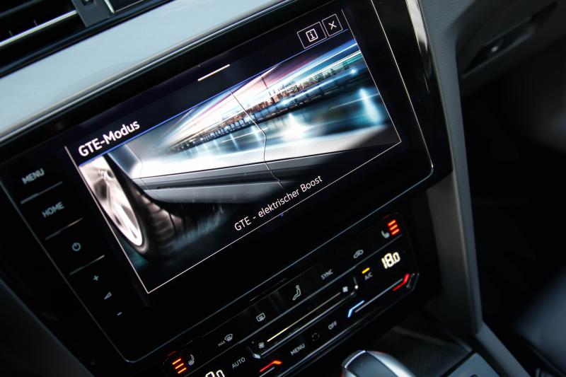 Volkswagen - Passat - pic31