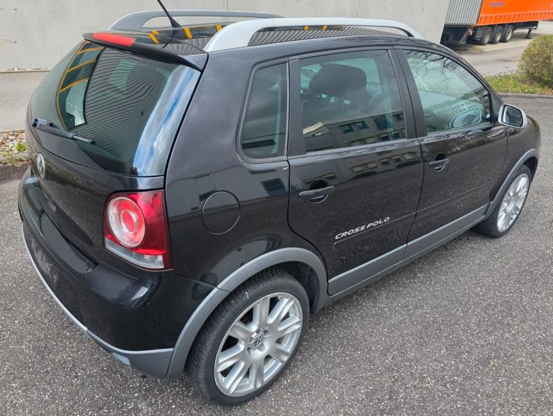 Volkswagen - Cross Polo - pic2