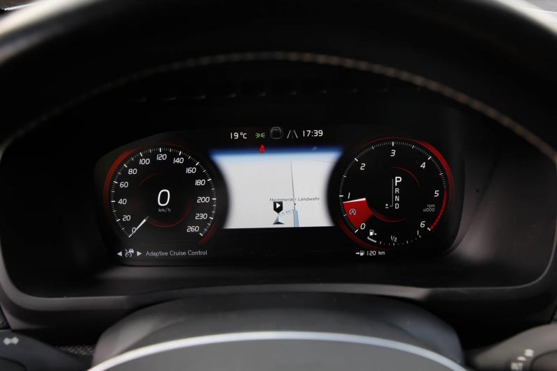 Volvo - XC90 - pic23