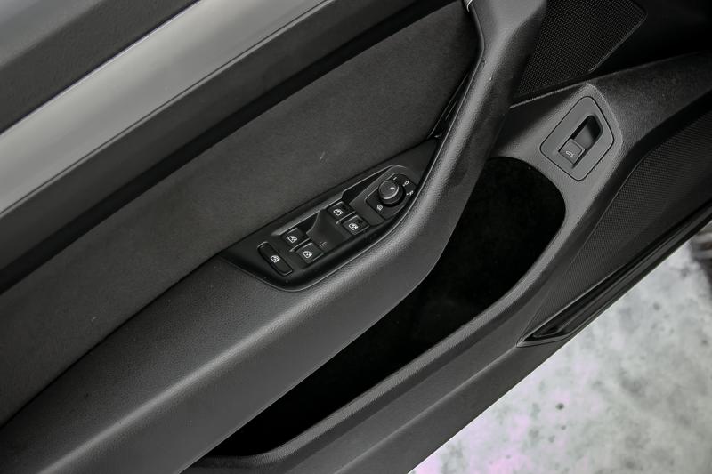 Volkswagen - Passat - pic29