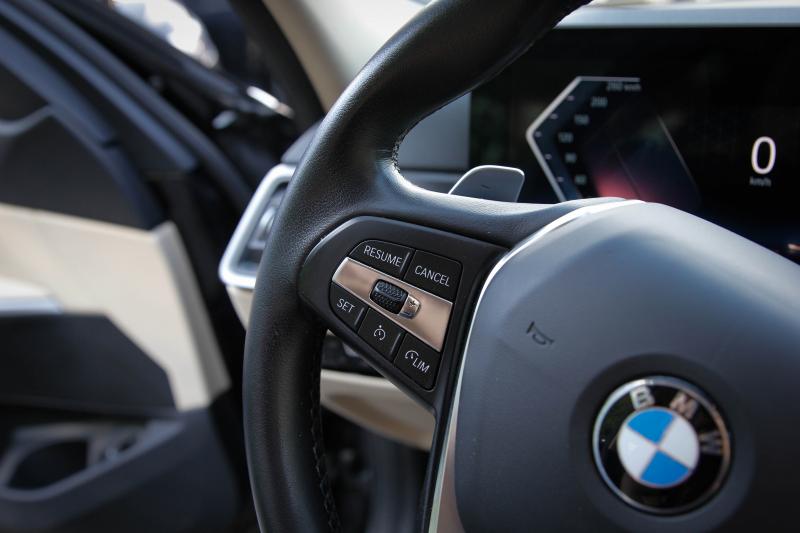 BMW - 320 - pic30