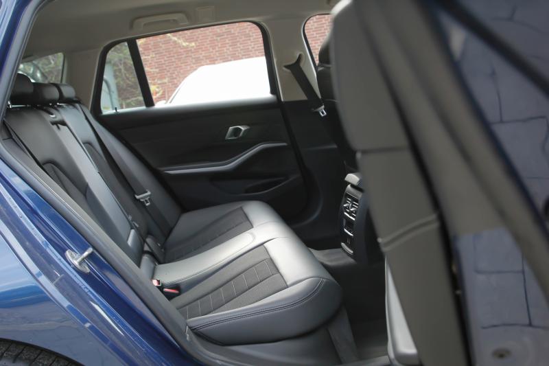 BMW - 320 - pic16