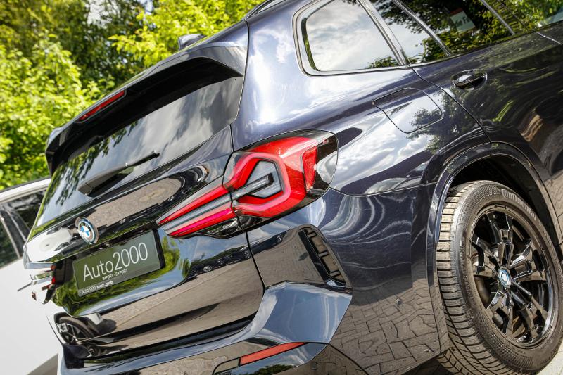 BMW - IX3 - pic9