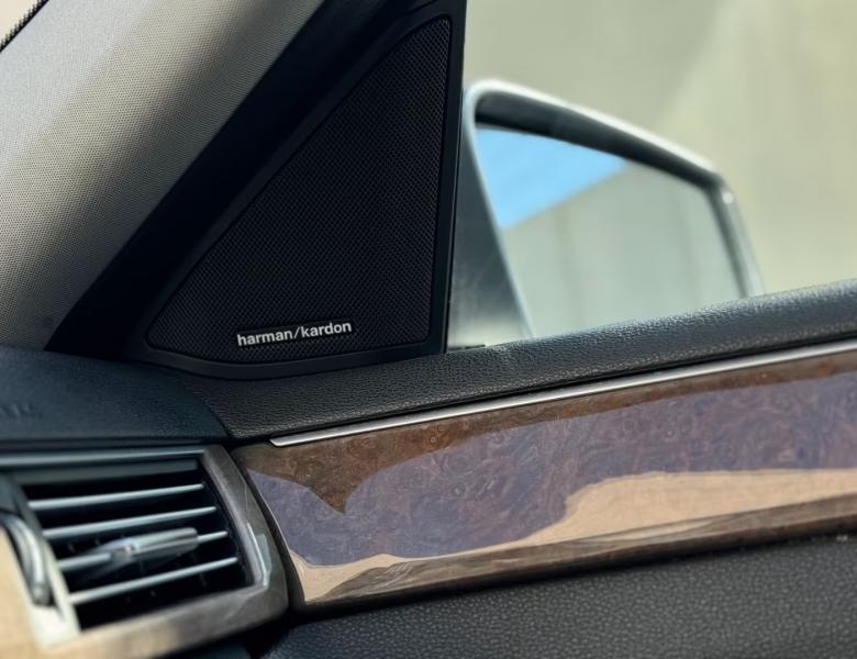 Mercedes - E350 - pic6