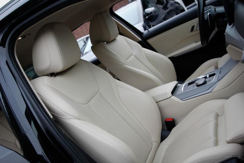 BMW - 320 - pic12