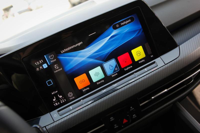 Volkswagen - Golf 8 - pic18