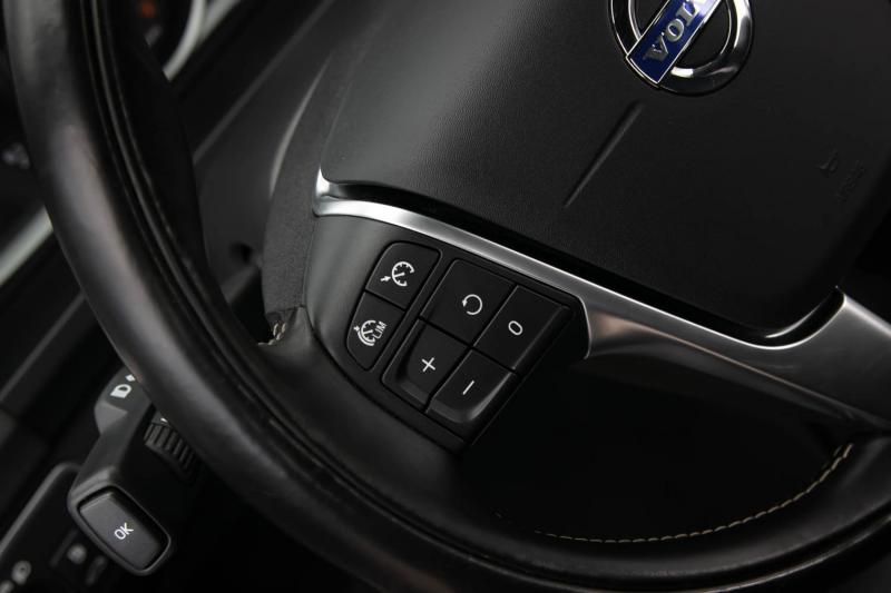 Volvo - S60 - pic29