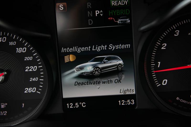 Mercedes - C-klase - pic39