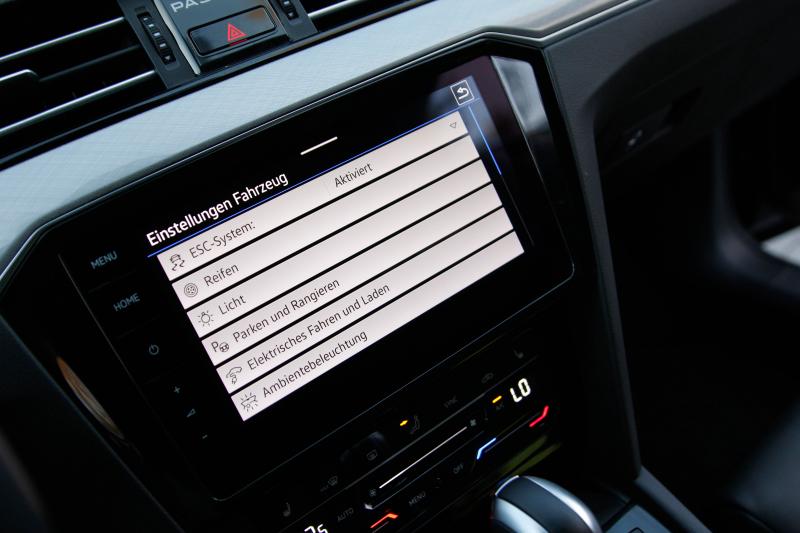 Volkswagen - Passat - pic46