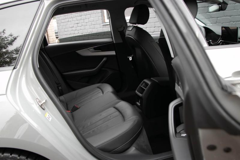 Audi - a4 - pic15