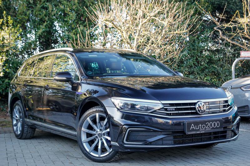 Volkswagen - Passat - pic2