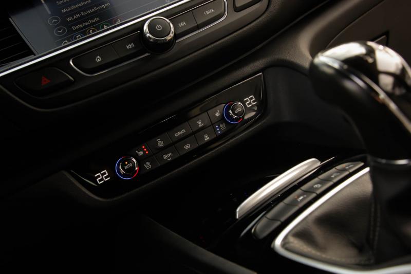 Opel - Insignia - pic16