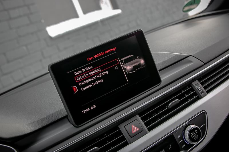 Audi - A4 - pic19