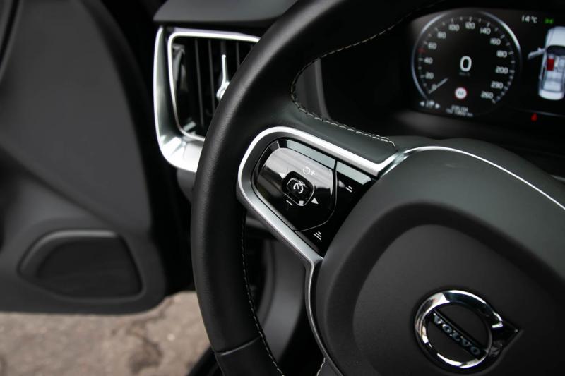 Volvo - S60 - pic38