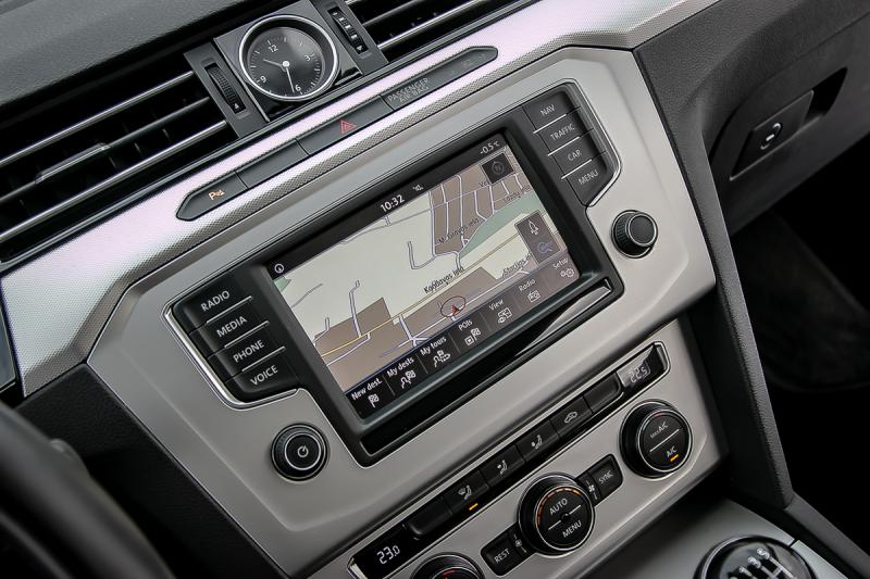 Volkswagen - Passat - pic19