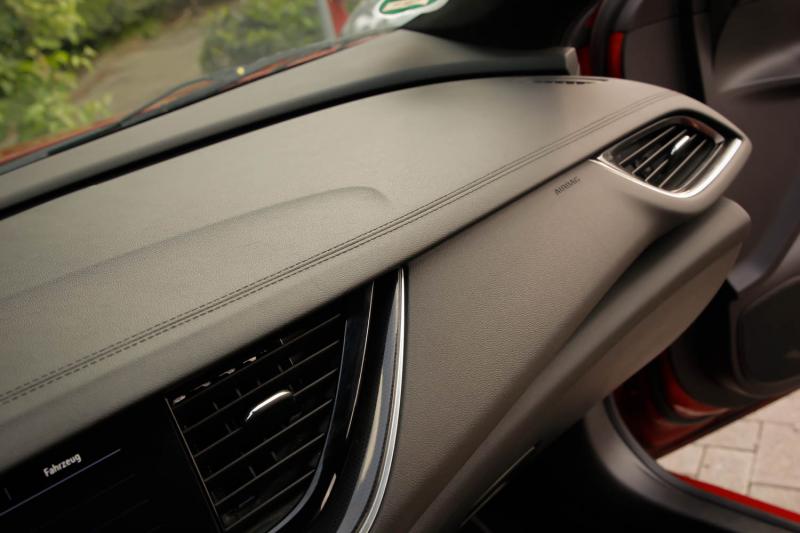Opel - Insignia - pic15