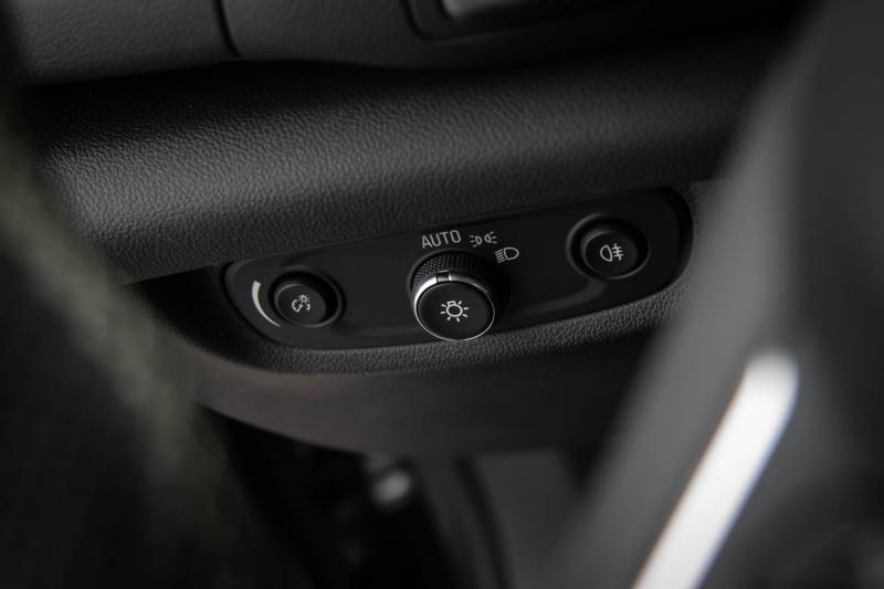 Opel - Insignia - pic16