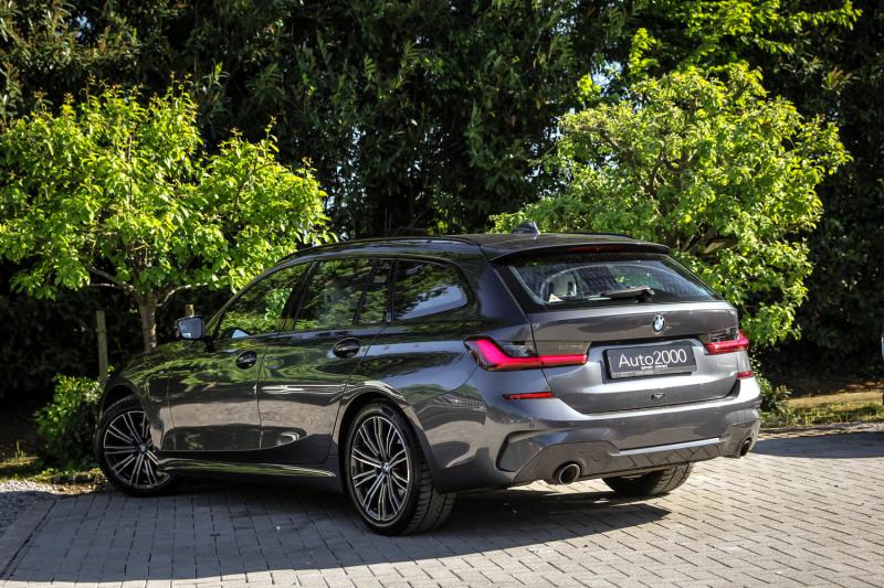 BMW - 320 - pic8