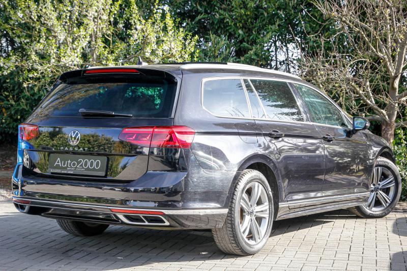 Volkswagen - Passat - pic35