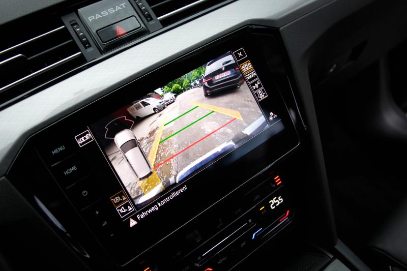 Volkswagen - Passat - pic21