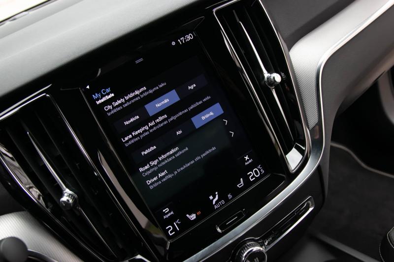 Volvo - S60 - pic17