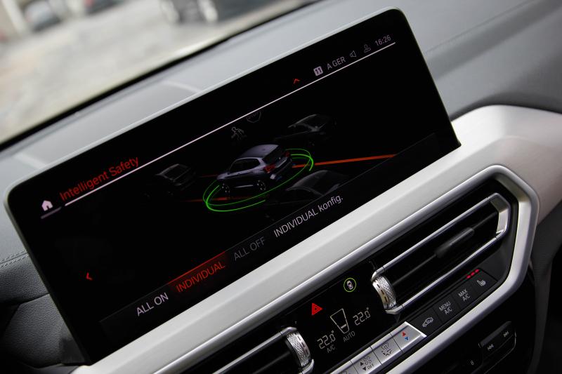 BMW - IX3 - pic32