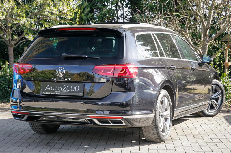 Volkswagen - Passat - pic31