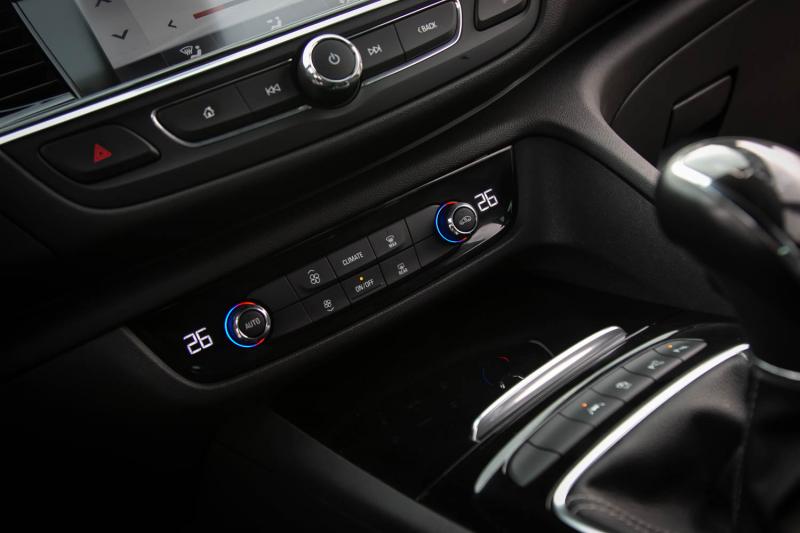Opel - Insignia - pic39