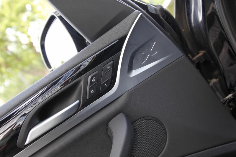 BMW - IX3 - pic24