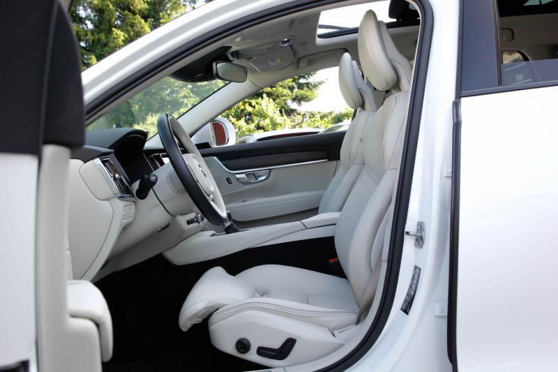 Volvo - V90 Cross Country - pic10