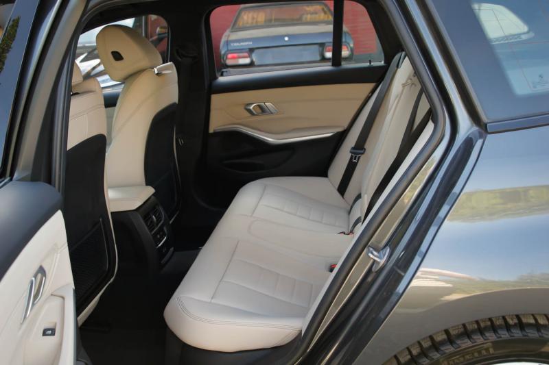 BMW - 320 - pic41