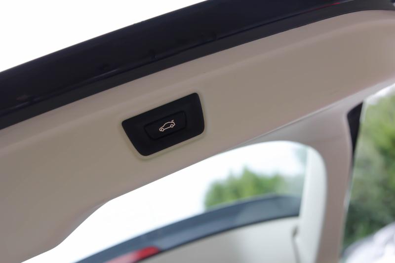 BMW - 320 - pic24