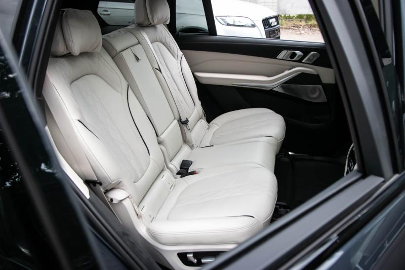 BMW - X7 - pic11