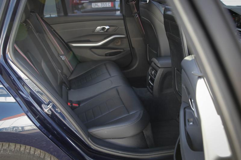 BMW - 330 - pic11