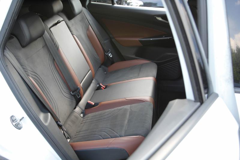 Volkswagen - ID4 - pic14