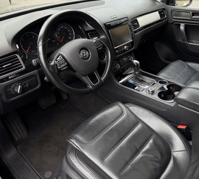 Volkswagen - Touareg - pic4