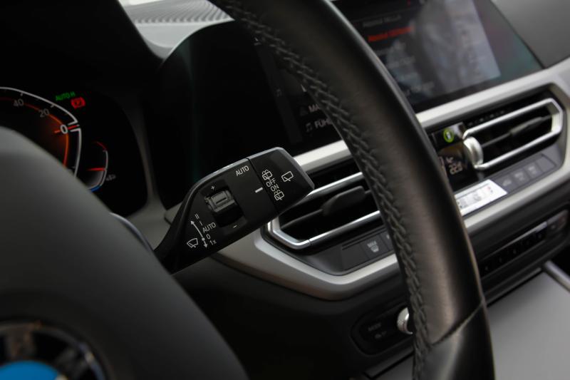 BMW - 320 - pic31