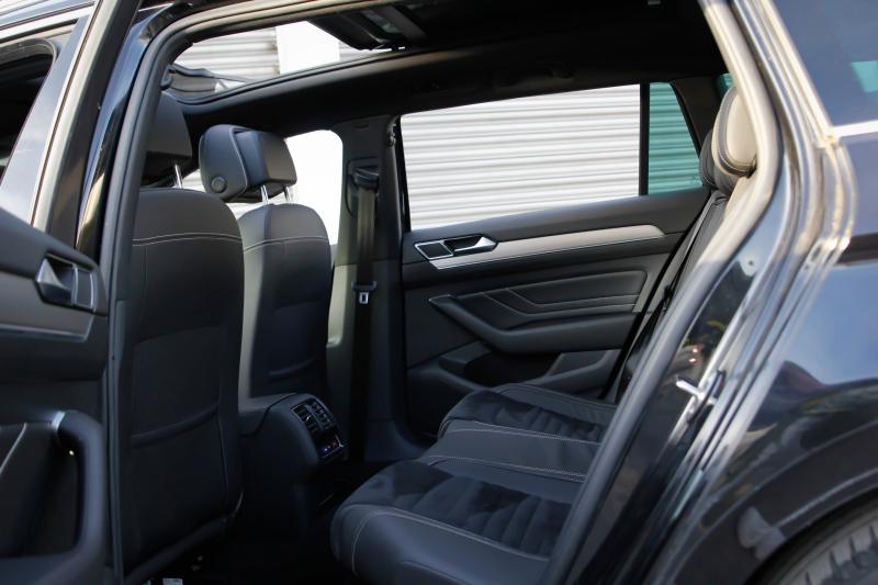 Volkswagen - Passat - pic5